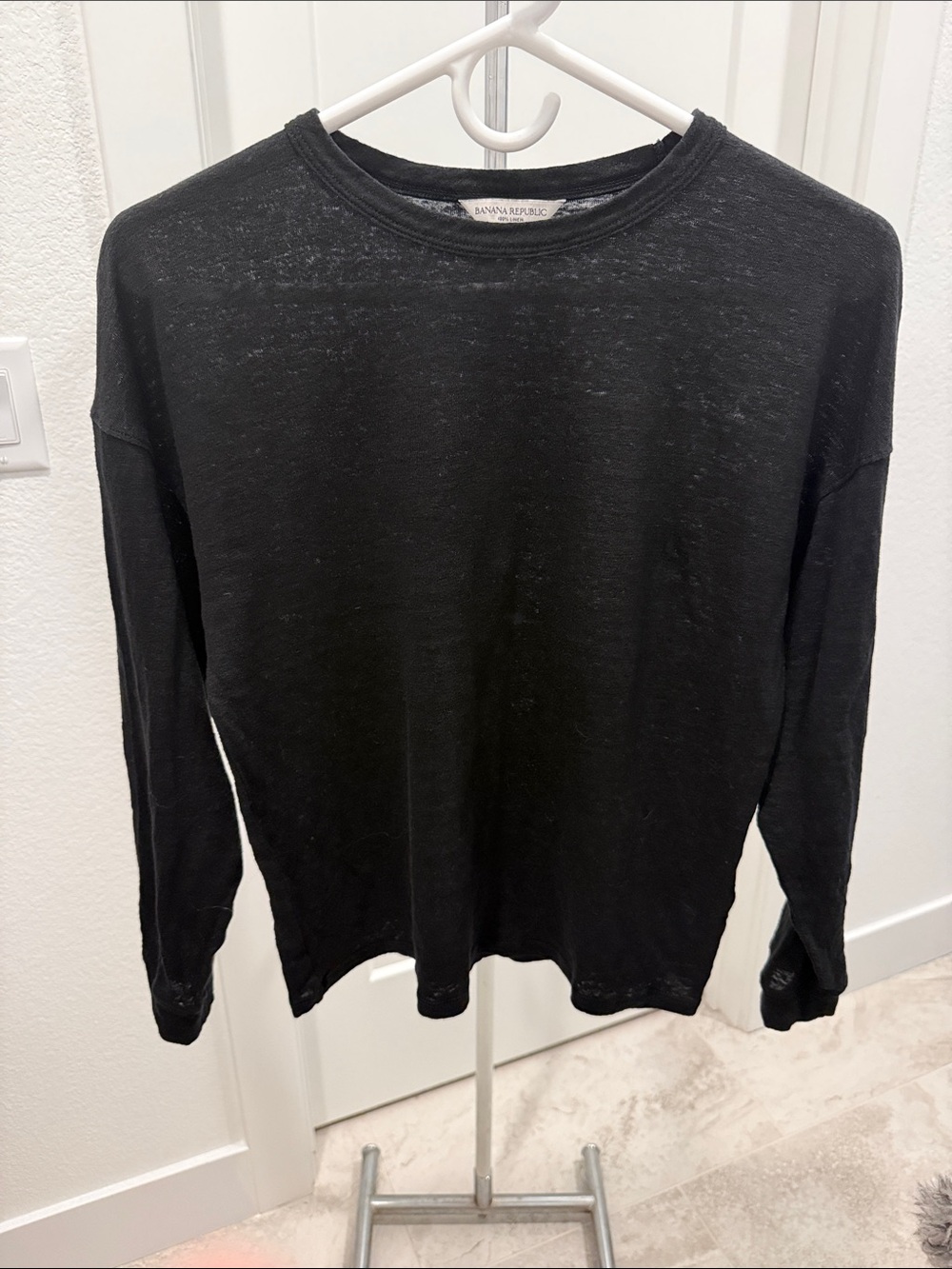 Banana Republic Women’s 100% Linen Black 3/4 Sleeve Crewneck Top